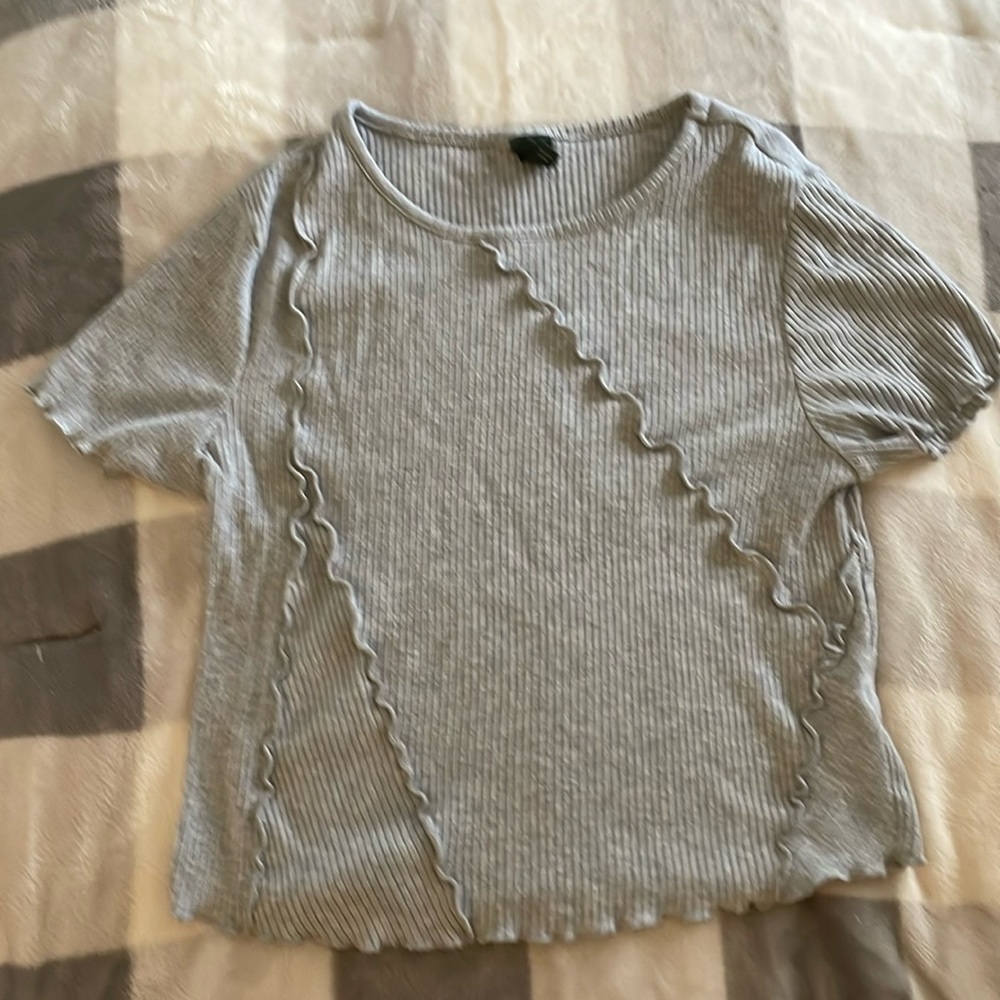 Grey ruffled crop top